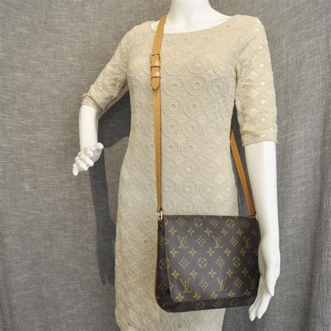 louis vuitton monogram musette tango